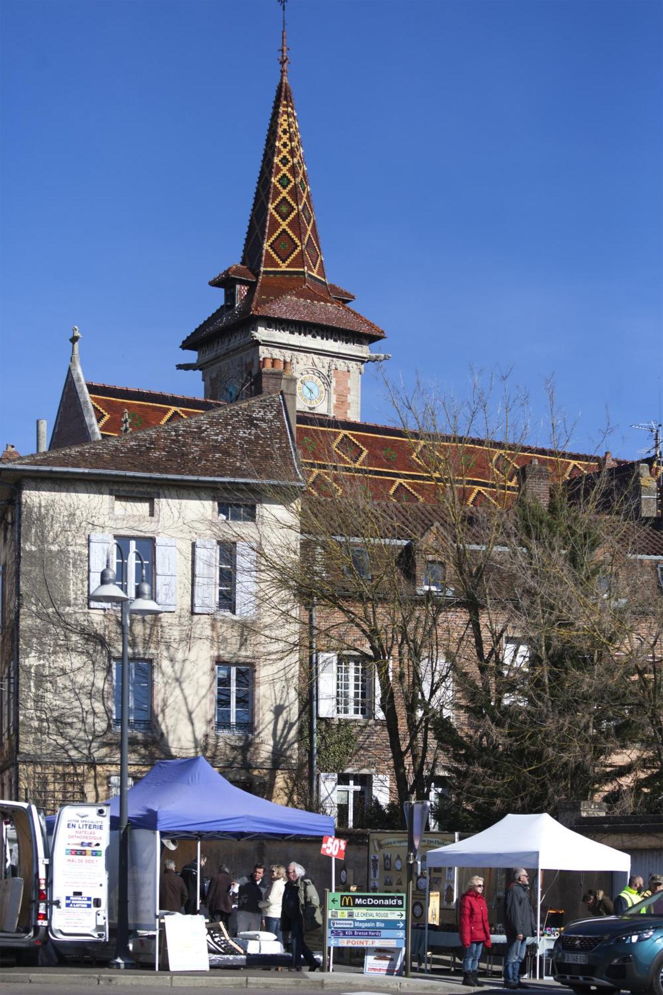 Appart Hotel Eugenie Louhans Exterior foto